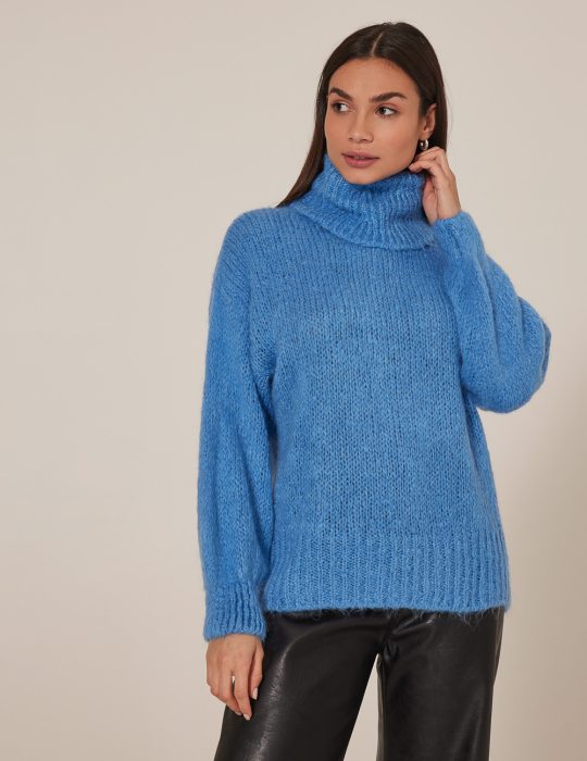 Γυναικείο πουλόβερ με μεγάλο όρθιο λαιμό και μακρύ μανίκι