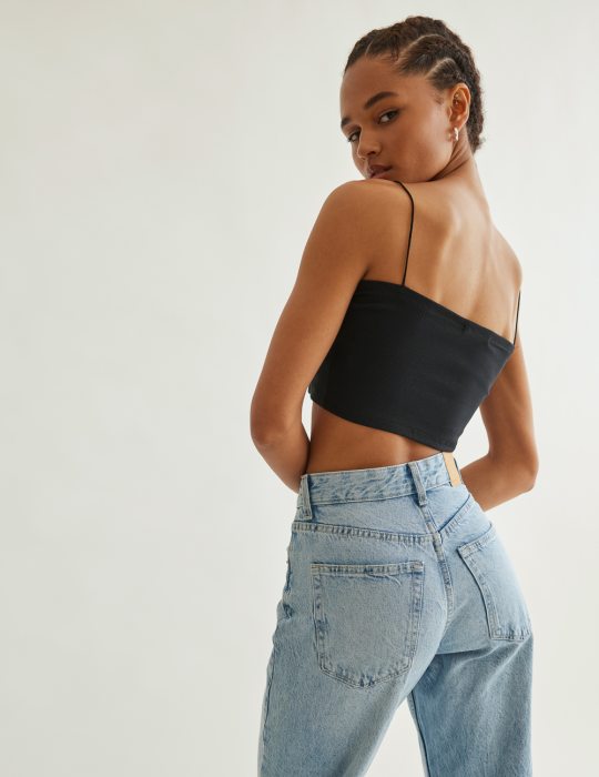 Γυναικεία casual ριπ crop μπλούζα με λεπτό ραντάκι ελαστική