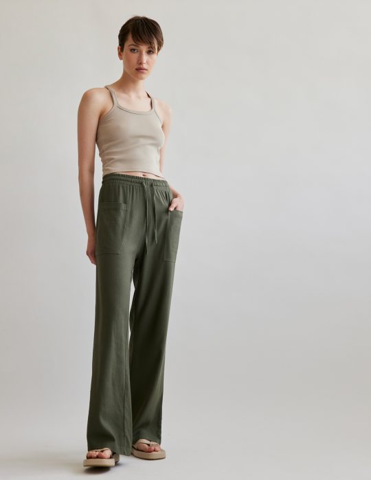 Γυναικείο ανοιξιάτικο ριχτό παντελόνι με λάστιχο και τσέπες