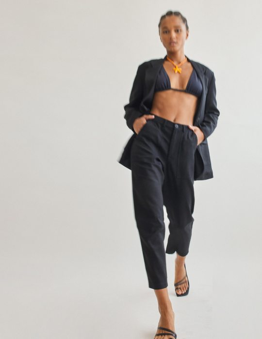 Γυναικείο ριχτό υφασμάτινο παντελόνι σε όψη λινό με τσέπες