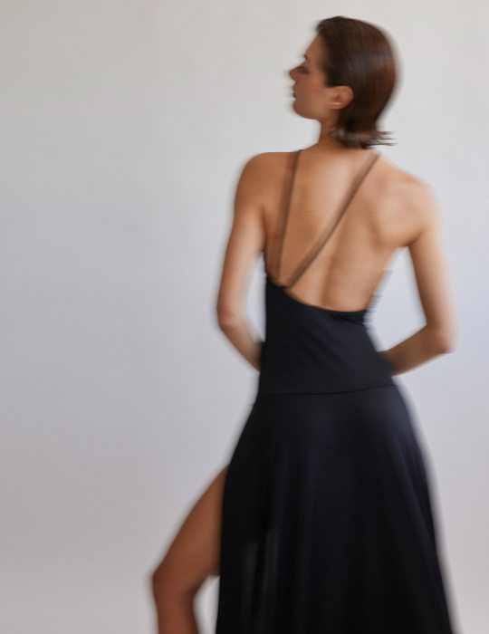 Φόρεμα ριχτό halter με στρογγυλή πλάτη και σκίσιμο