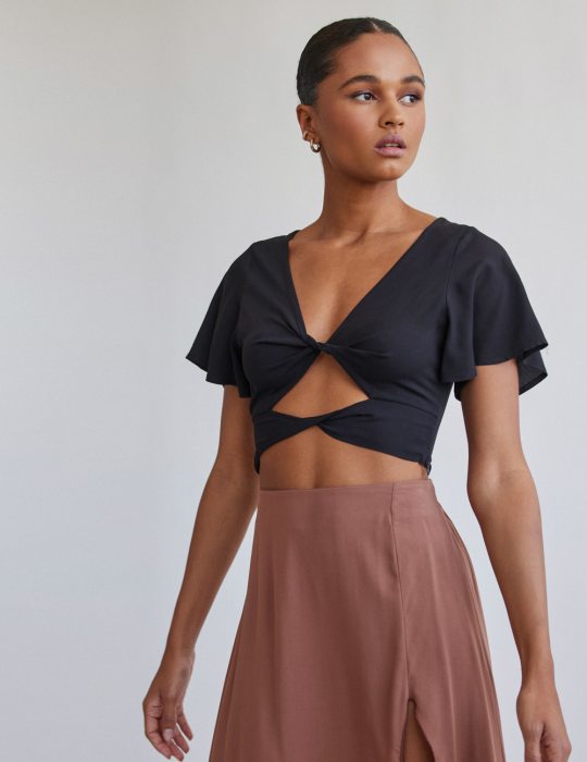 Γυναικεία cut-out καλοκαιρινή κοντή μπλούζα ίσια με άνοιγμα και κοντό μανίκι