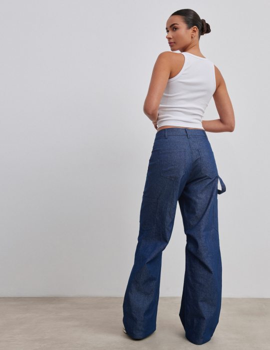 Γυναικείο καθημερινό ίσιο παντελόνι τζιν με τσέπες