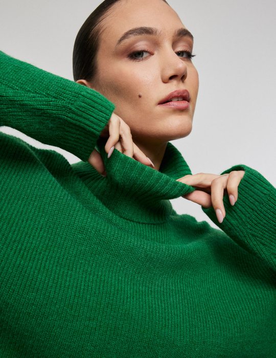 Γυναικείο ριπ πουλόβερ ζιβάγκο με ασύμμετρο τελείωμα