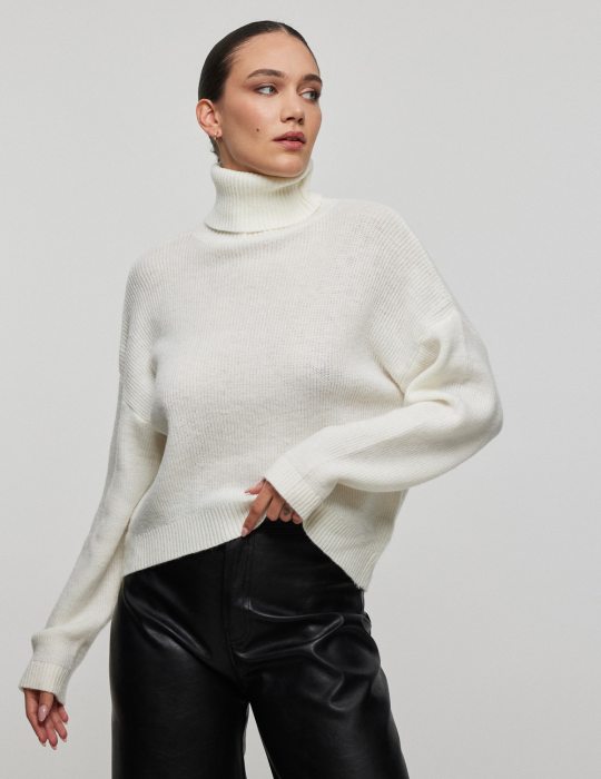 Γυναικείο oversized πουλόβερ με όρθιο γιακά