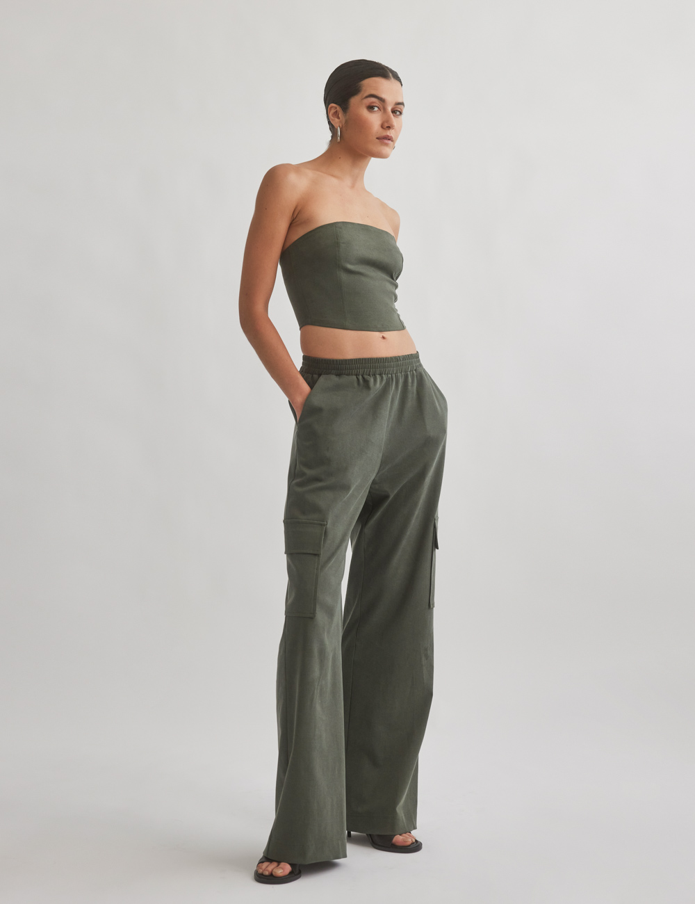 Cargo trousers with waistband