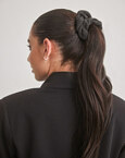 Γκρι σκούρο πλεκτό scrunchy