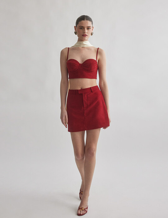Κόκκινη μίνι φούστα με απαλή υφή