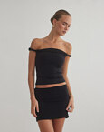 Off-shoulder τοπ με ανεστραμμένες τιράντες