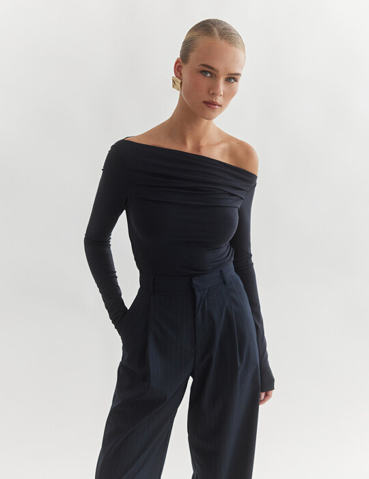 Μακρυμάνικη μπλούζα one-shoulder από bamboo