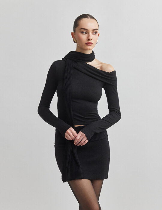 Πλεκτή one-shoulder μπλούζα