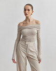 Off-shoulder πλεκτή μακρυμάνικη μπλούζα