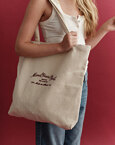 Υφασμάτινη tote bag με κέντημα