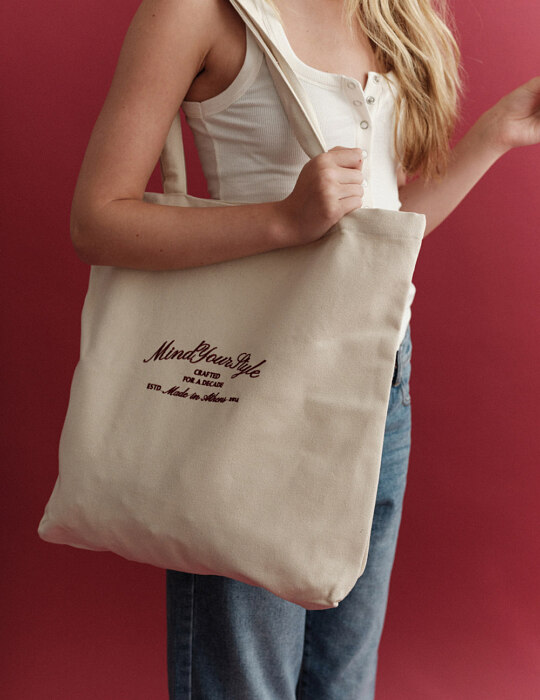Υφασμάτινη tote bag με κέντημα