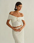 Off-shoulder τοπ με ανεστραμμένο ντεκολτέ