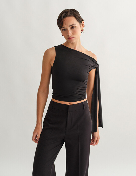 One-shoulder τοπ με δέσιμο