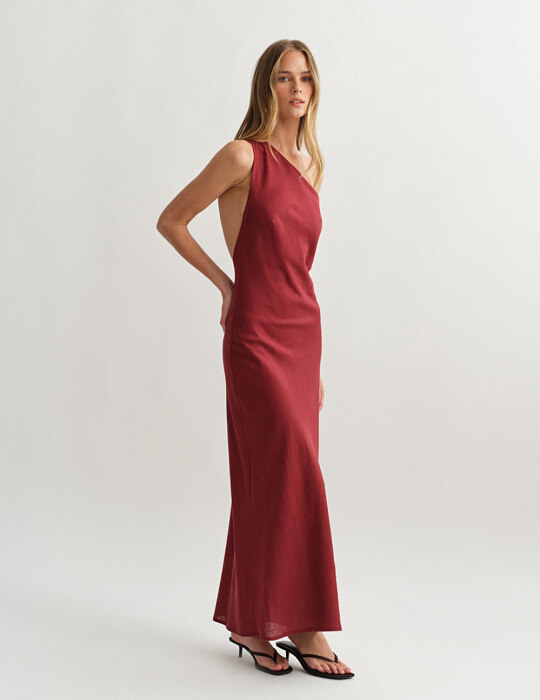 Λινό μακρύ φόρεμα με ανοιχτή πλάτη one-shoulder