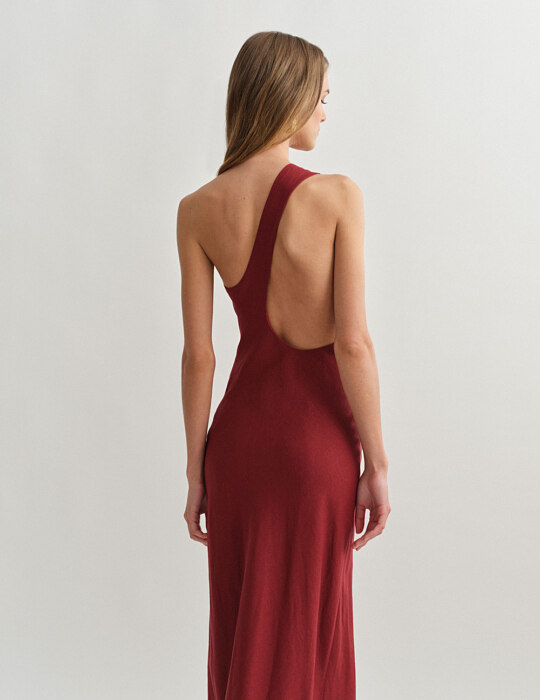 Λινό μακρύ φόρεμα με ανοιχτή πλάτη one-shoulder