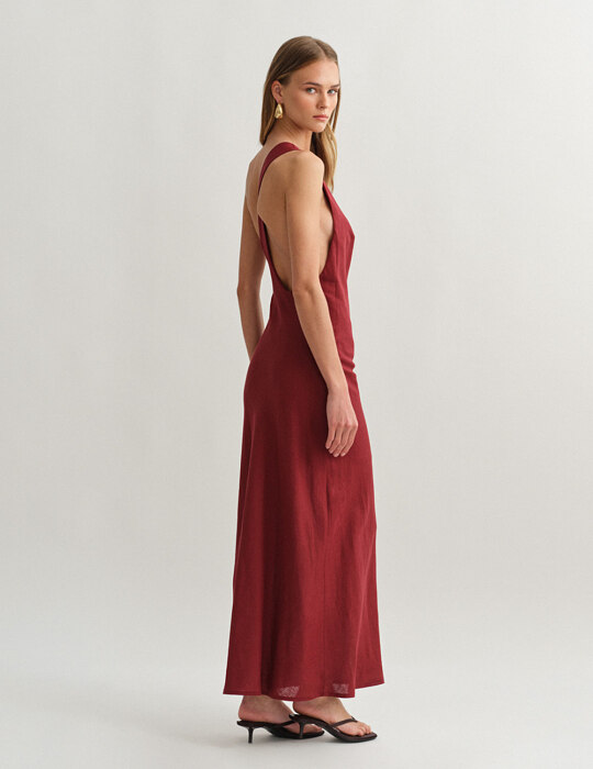 Λινό μακρύ φόρεμα με ανοιχτή πλάτη one-shoulder