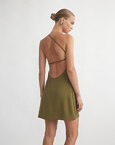 One-shoulder μίνι φόρεμα με ανοιχτή πλάτη