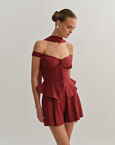 Off-shoulder λινό τοπ με κουμπιά