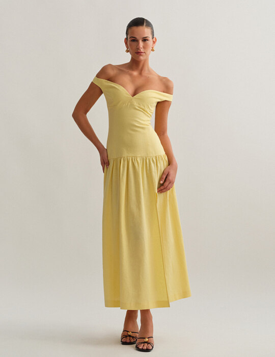 Off-shoulder λινό midi φόρεμα