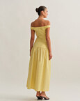 Off-shoulder λινό midi φόρεμα