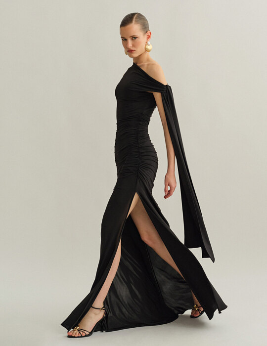 One-shoulder maxi φόρεμα με δέσιμο