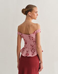 Off-shoulder λινό εμπριμέ τοπ