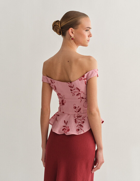Off-shoulder λινό εμπριμέ τοπ