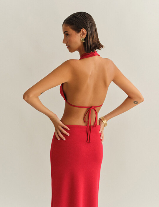 Halter crop τοπ με ελαφριά πλέξη