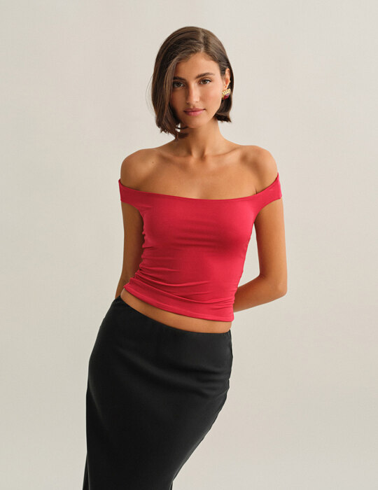 Off-shoulder τοπ με ανοιχτή πλάτη
