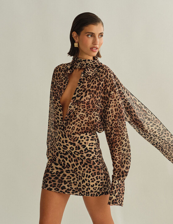 Ημιδιάφανο φουλάρι animal print