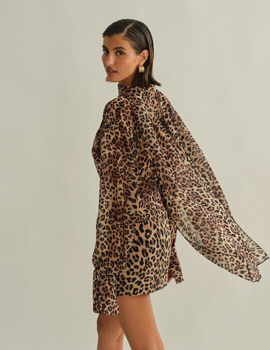 Ημιδιάφανο φουλάρι animal print